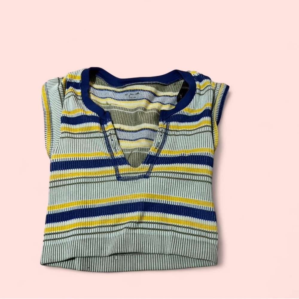 Cropped Striped v-neck Shirt - Blue, Yellow, Green